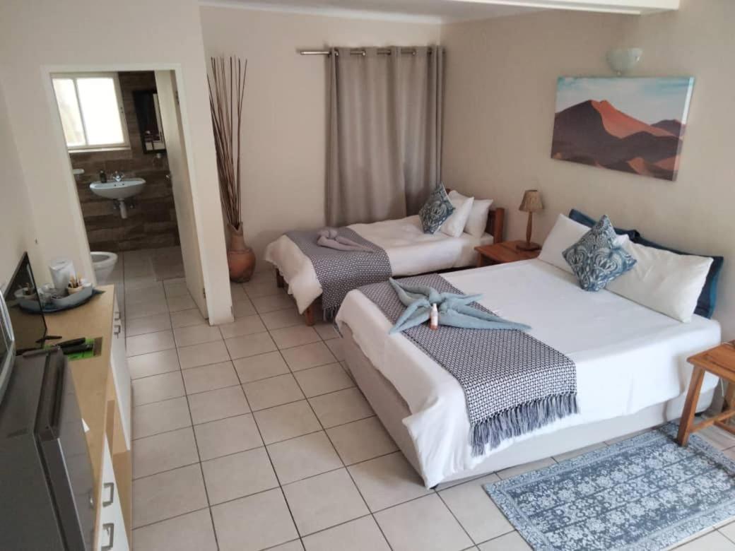 The Mole Guesthouse Swakopmund Exterior foto